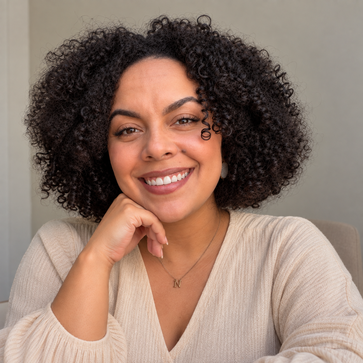 Nathaly Massoni, neuropsicanalista, sorrindo